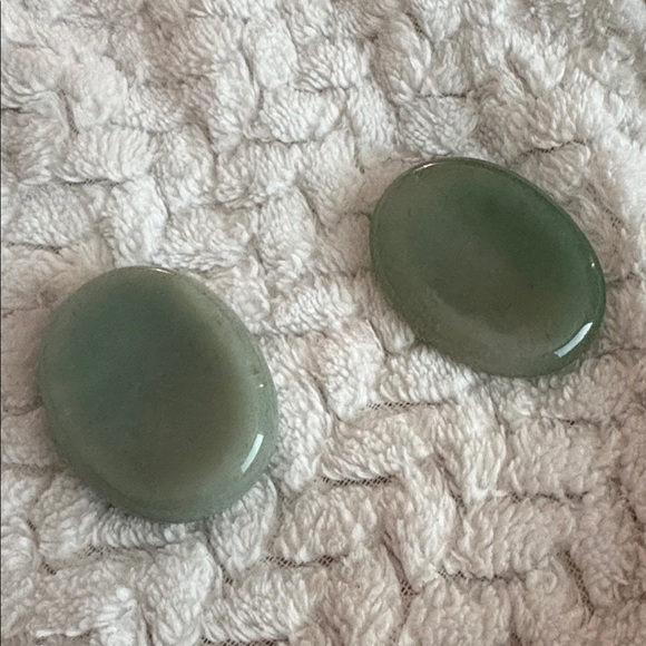 ✨ Natural Crystal Worry Stone | Pocket Palm Stone | Anxiety Relief & Meditation - Picture 4 of 9